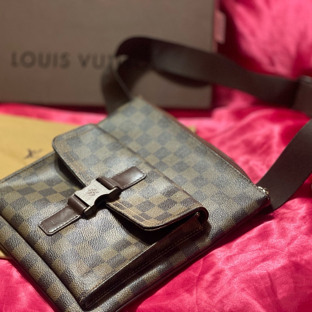 Louis Vuitton Damier Ebene Pochette Melville Crossbody Bag